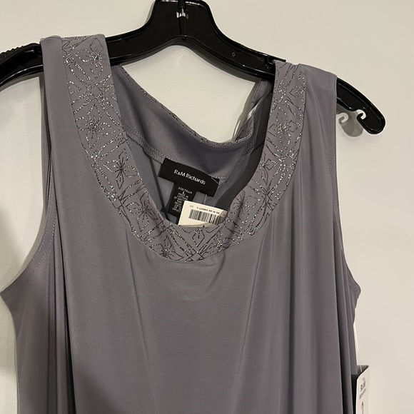 Dress with matching light weight - Picture 4 of 7